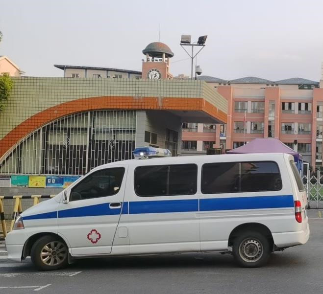 台儿庄救护车出租护送骨折病人一公里多少钱